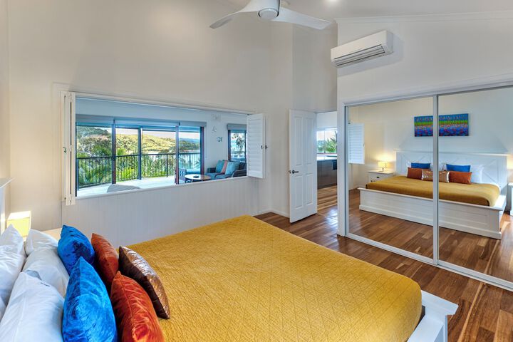 Room 5 of 19