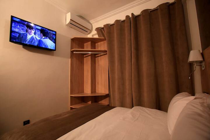 Room 7 of 27