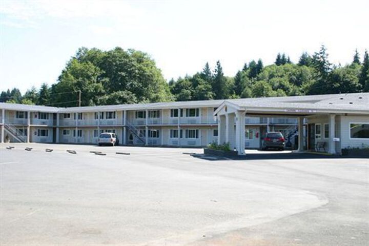 Photo of NORTHWOODS INN