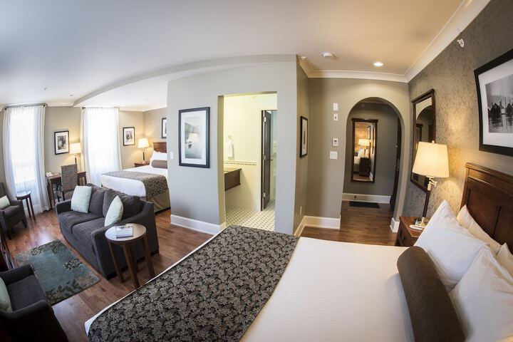Room 53 of 140