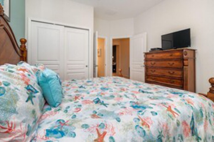 Room 32 of 42