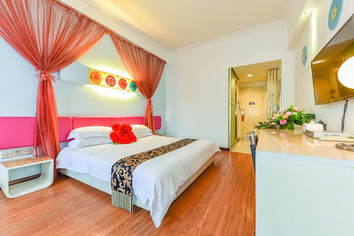 Room 30 of 72