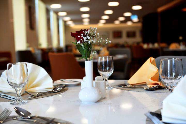 Dining 67 of 89
