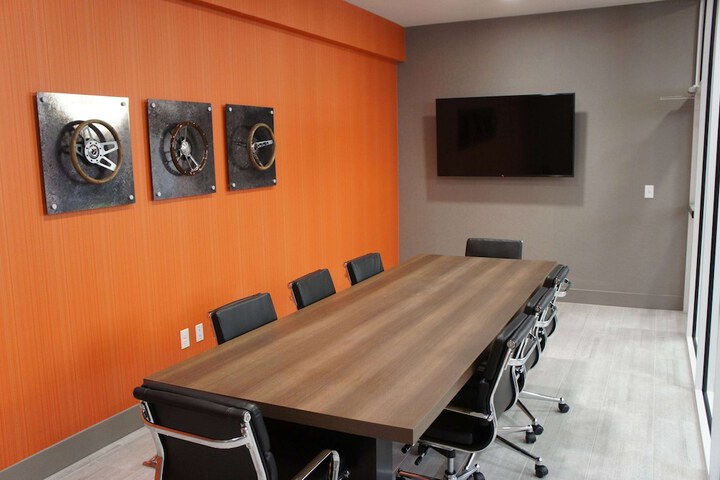 Meeting facility