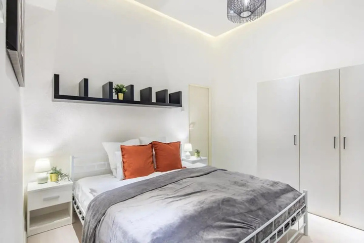 Room 5 of 21