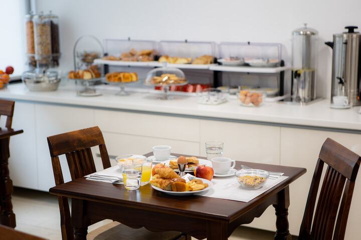 Breakfast/Coffee Service 71 of 75