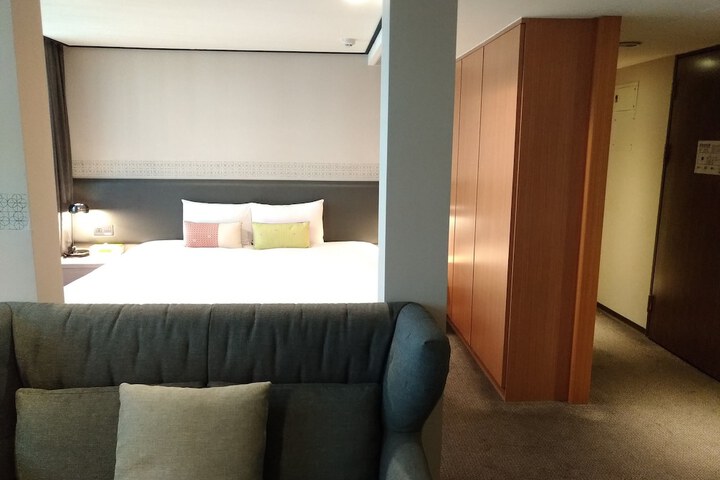Room 55 of 92