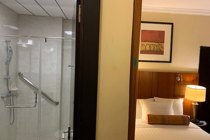 Room 98 of 168