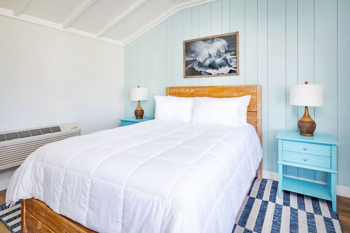 Room 3 of 28