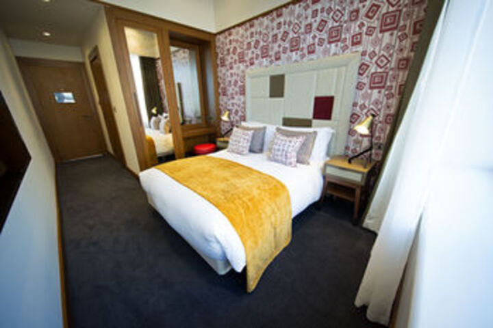 Room 34 of 65