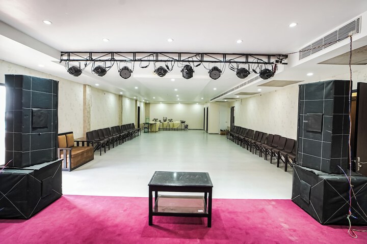 Ballroom/Hall 50 of 63
