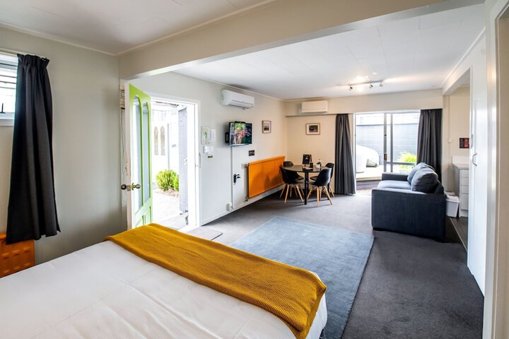 Room 25 of 62