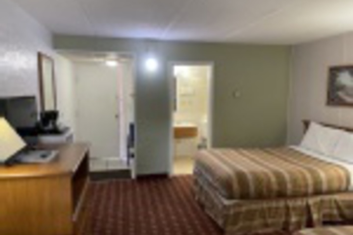Room 173 of 228