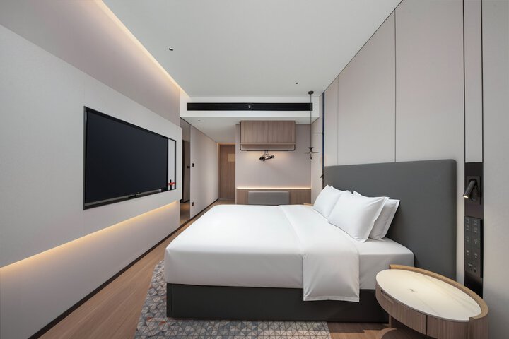 Room 31 of 77