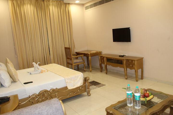 Room 32 of 71