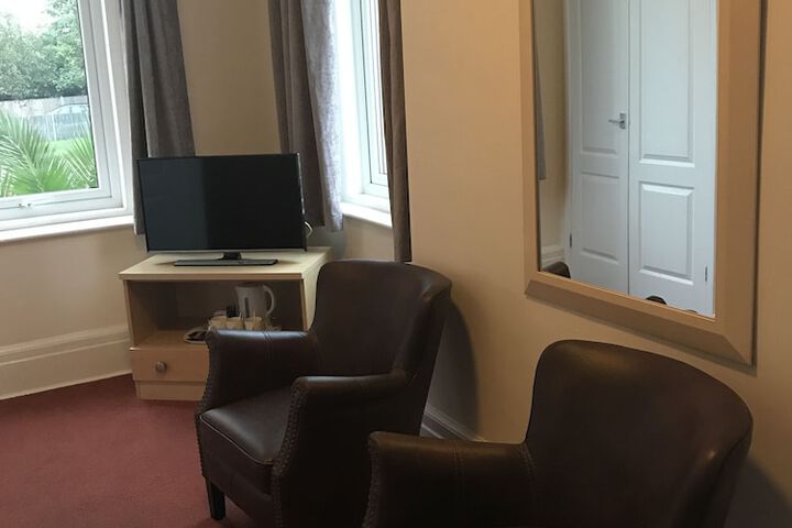 Room 5 of 87