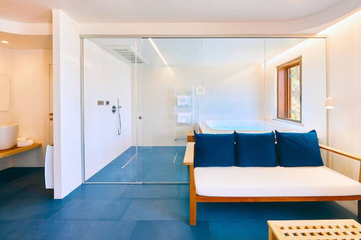 Room 38 of 148