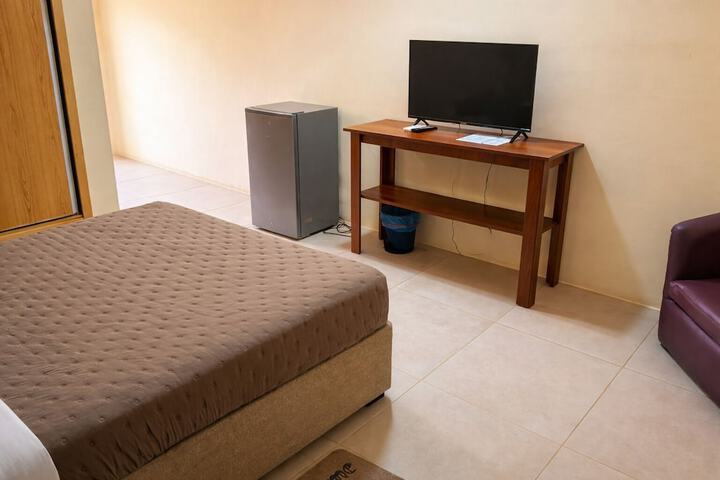 Room 5 of 18