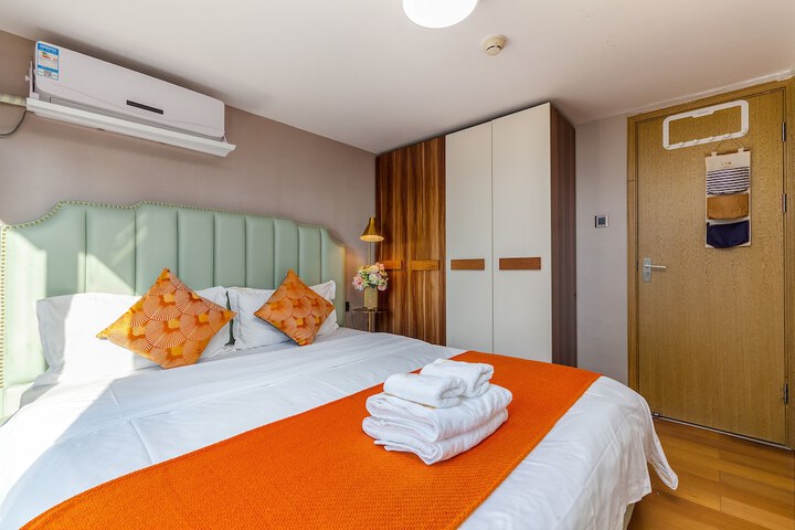Room 10 of 97