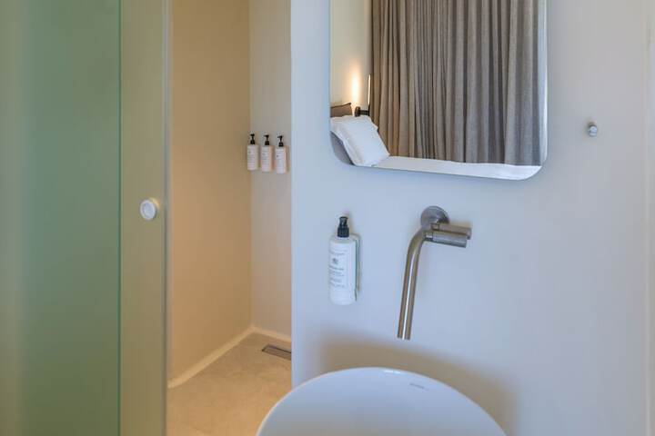 Room 40 of 44