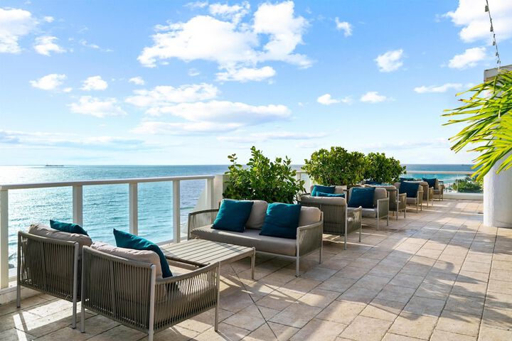 Terrace/Patio 205 of 220