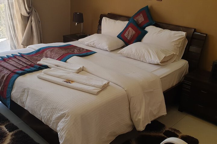 Room 2 of 44