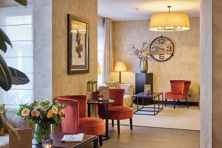 Guest Lobby