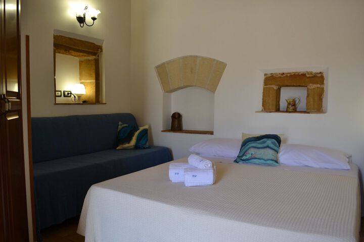 Room 13 of 48