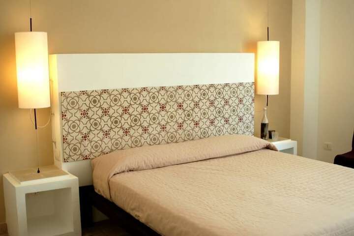 Room 16 of 115