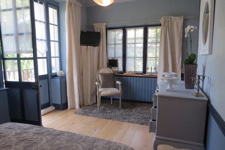 Room 8 of 54