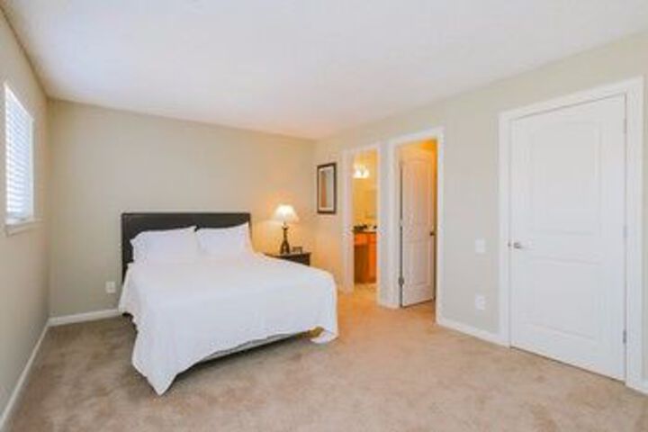 Room 6 of 22