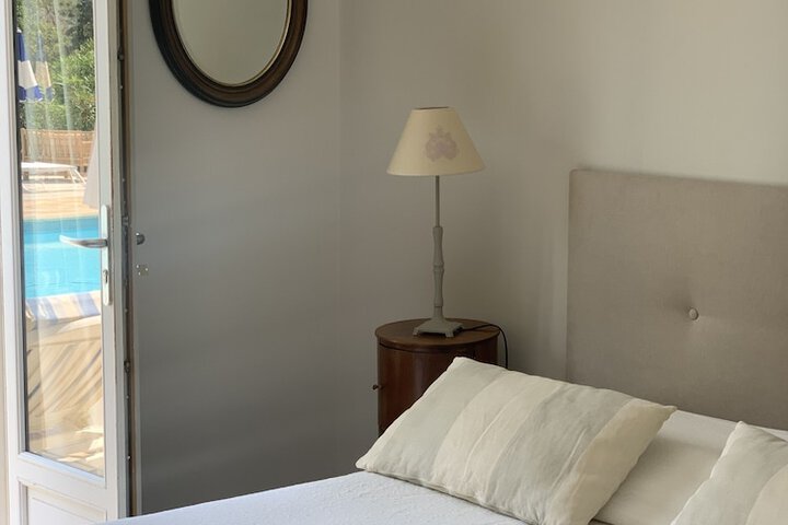 Room 11 of 47