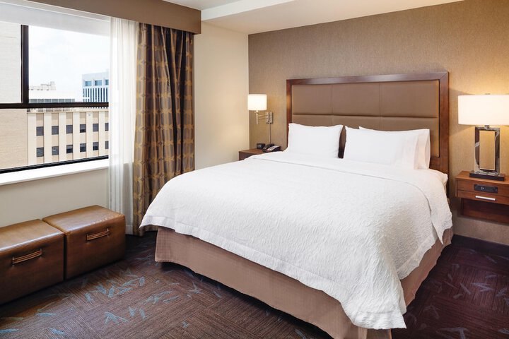 Room 20 of 77