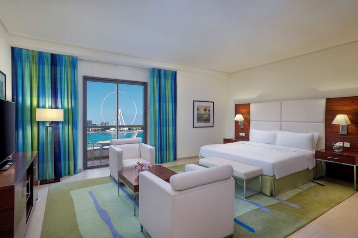 Room 105 of 199