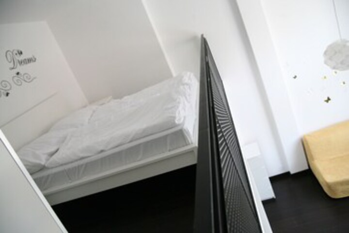 Room 185 of 275