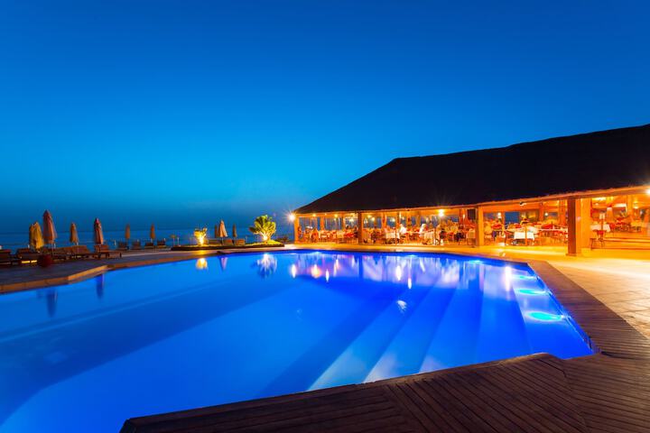 Hotel with Pool