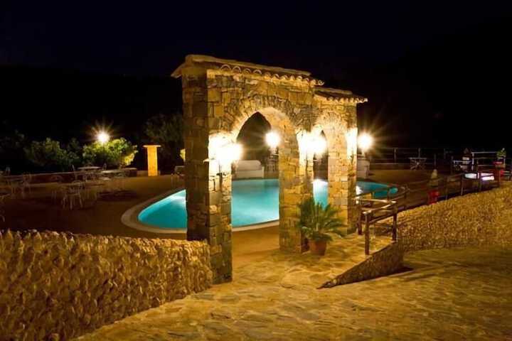 Hotel Pool