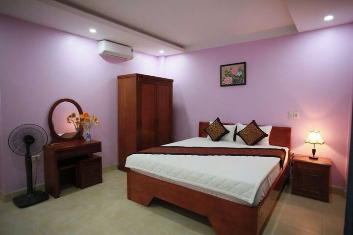 Room 16 of 42