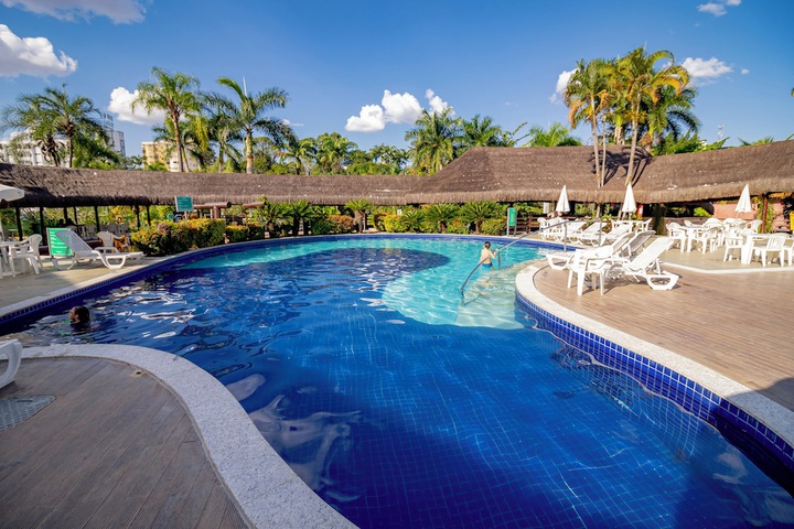 Pool 19 of 27