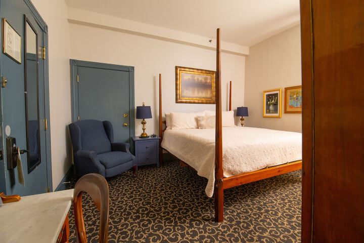 Room 15 of 39
