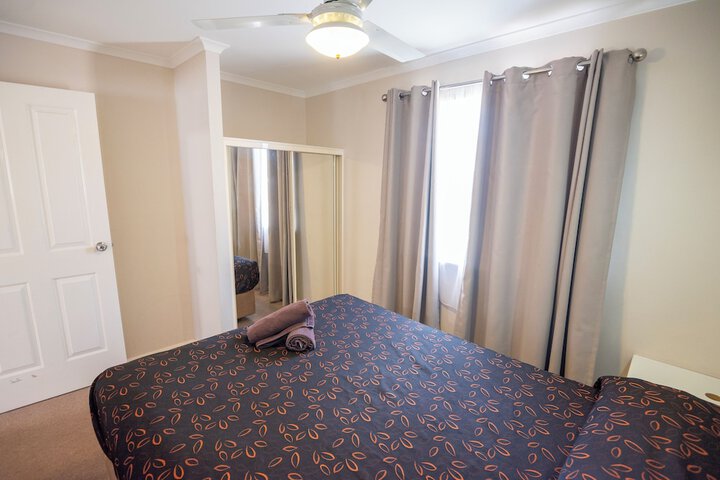 Room 27 of 117