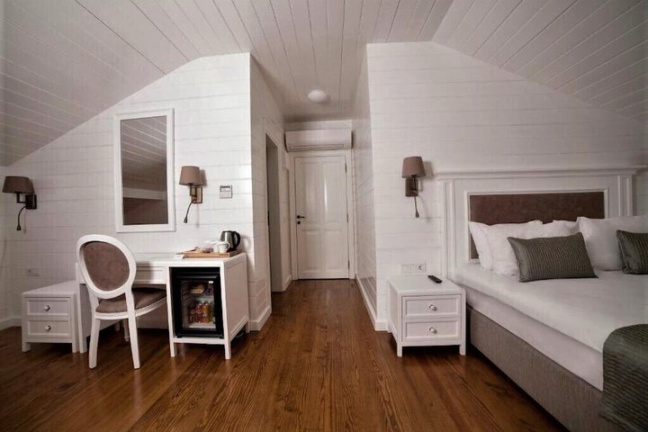 Room 17 of 71
