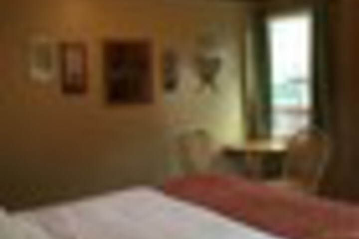 Room 20 of 279
