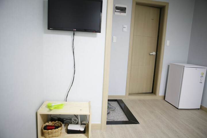 Room 8 of 49