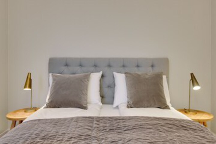 Room 72 of 109