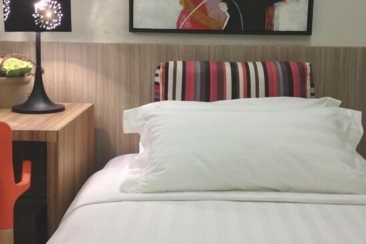 Room 8 of 41
