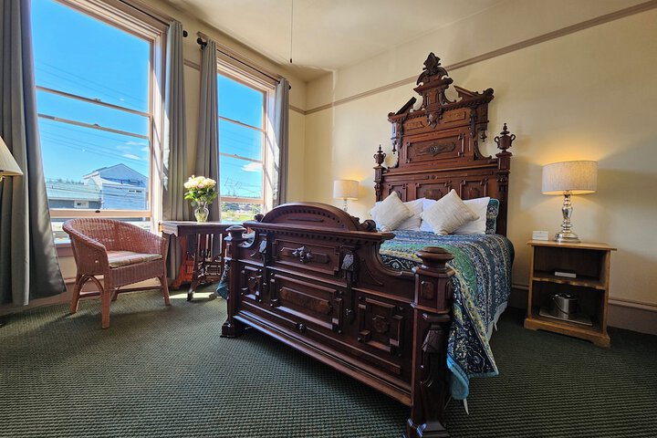 Room 48 of 103
