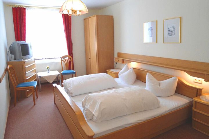Room 4 of 51