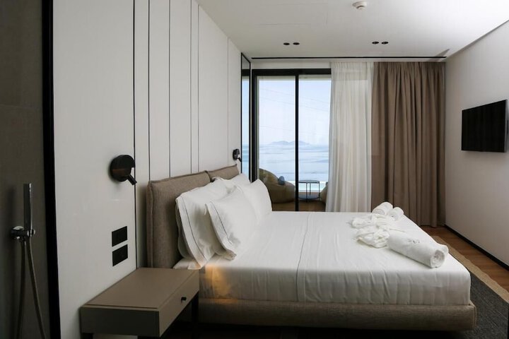 Room 41 of 108