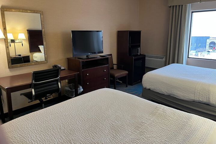 Room 17 of 28